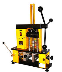 INJECTION MOULDING MACHINE No.25 (LESS THAN HALF PRICE)